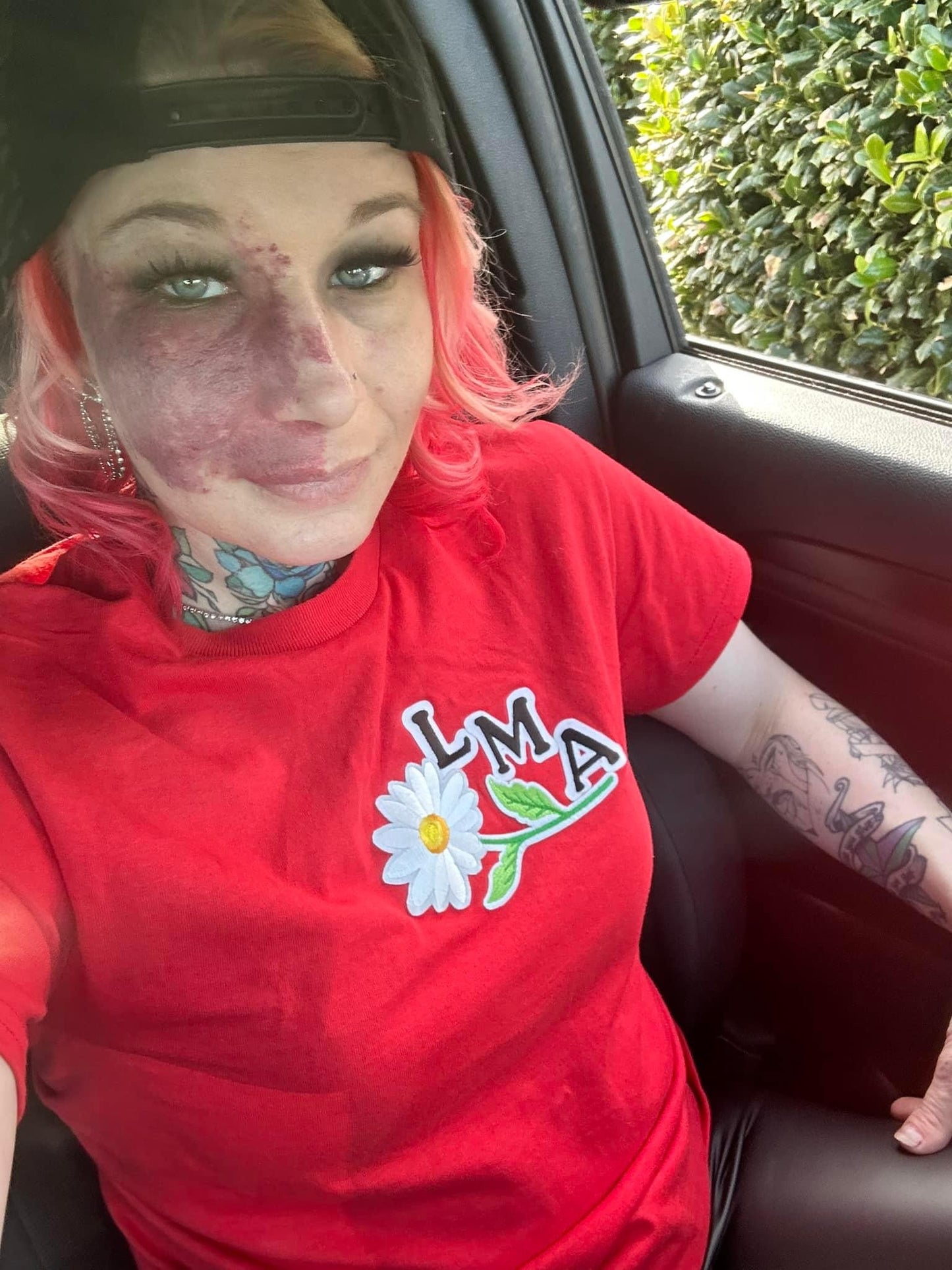 LMA w/ Daisy Flower Under “Red”